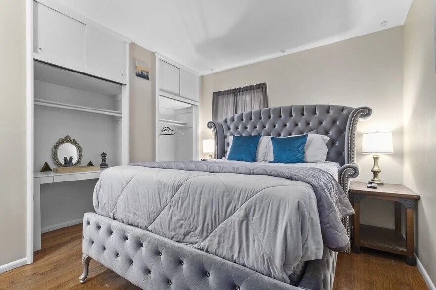 Building Photo - 4 Hathorn St