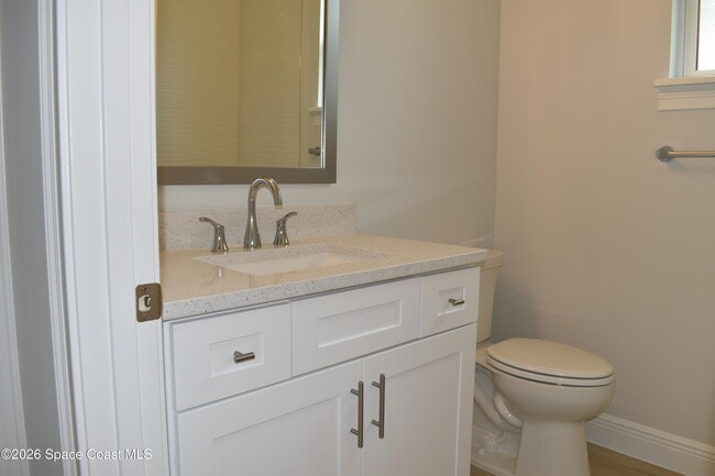 Building Photo - 406 Grove Ln