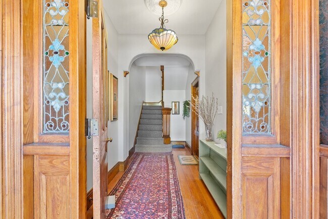 Building Photo - 20 Mellen St