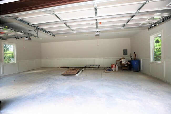 Building Photo - 957 Briarcliff Rd NE