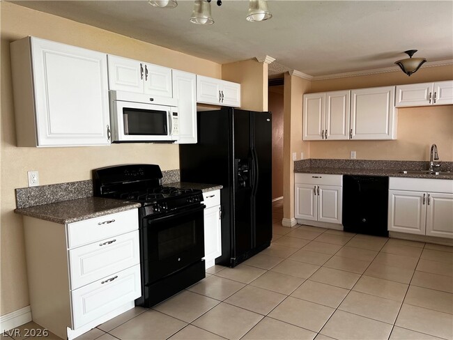 Building Photo - 2924 Black Forest Dr