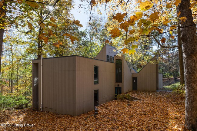 Building Photo - 6 Glen Arden Rd