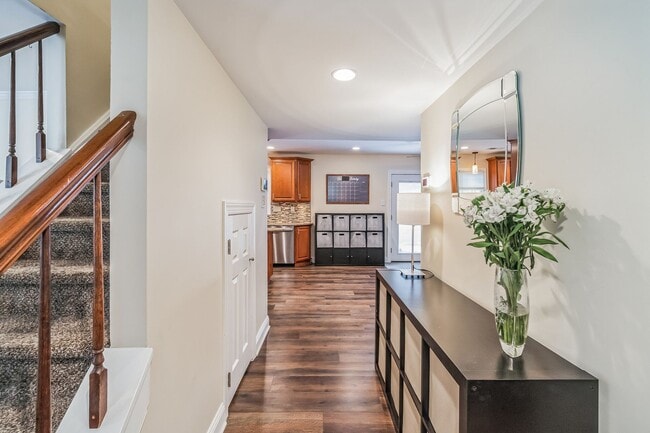 Building Photo - 5 Bedroom 2.5 Bath Single Home in Lafayette Hill, PA!