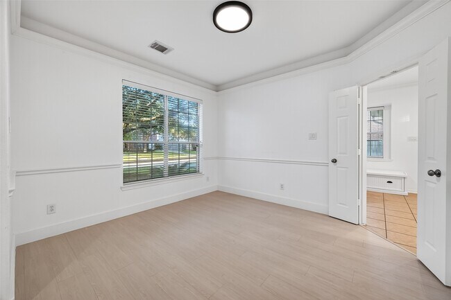 Building Photo - 22115 Oakcreek Hollow Ln