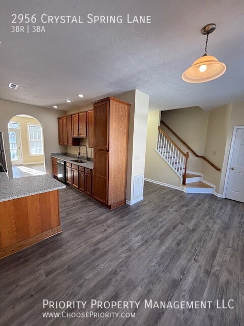 Building Photo - 2956 Crystal Spring Ln