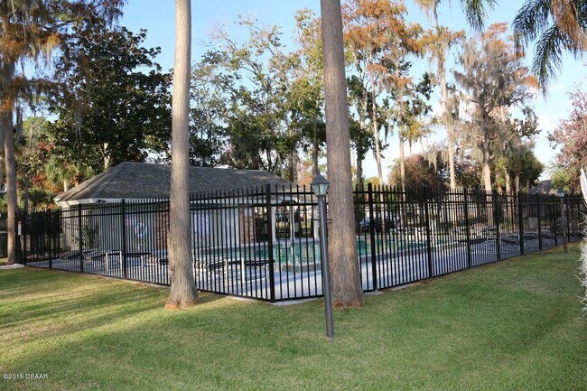 Building Photo - 157 Bob White Ct