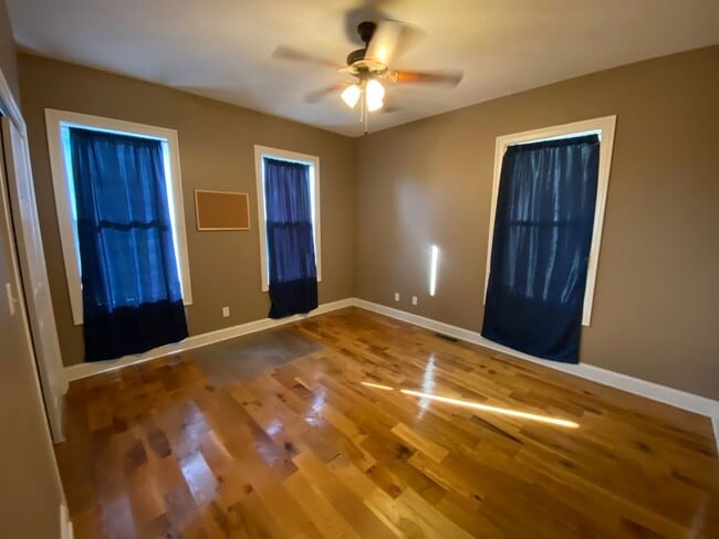 Building Photo - 63 Mechanic St