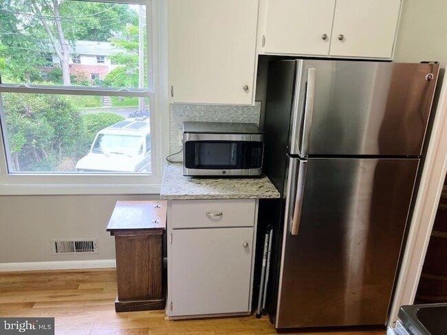 Building Photo - 5885 9th Rd N