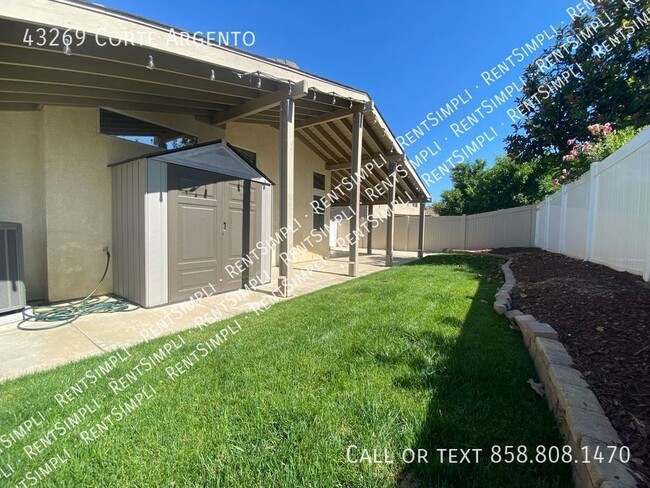 Building Photo - Beautiful 3 Bedroom 2 Bath Paloma Del Sol ...