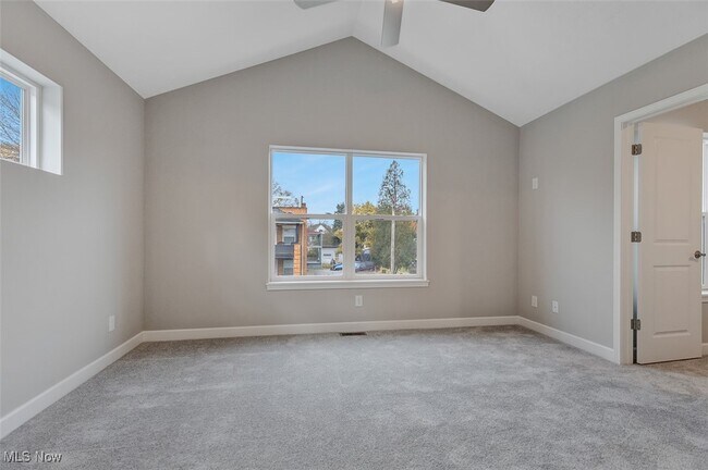 Building Photo - 2253 E 97th St