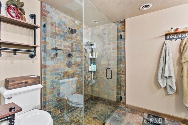 Building Photo - 24585 Overlake