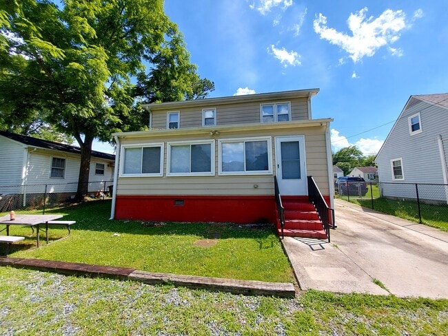 Back of House - 1841 Kentucky Ave