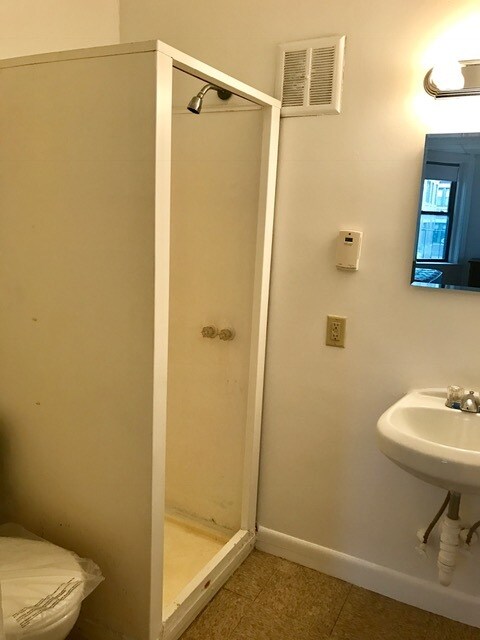 Building Photo - 854 Beacon St