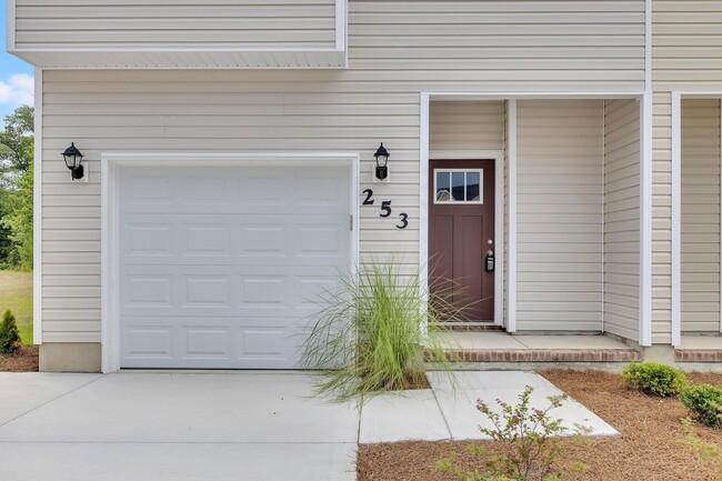 Building Photo - 253 Shallowbag Bay Ln
