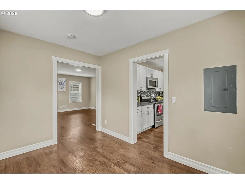 Building Photo - 3801 NE 82nd Ave