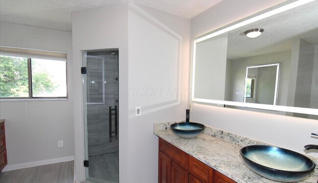 Building Photo - 2515 Pressman Dr
