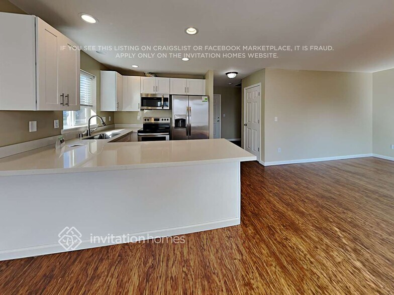 Building Photo - 227 99th Dr SE