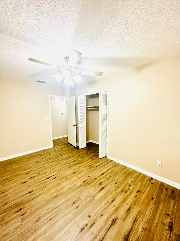 Building Photo - 261 Dillon Dr