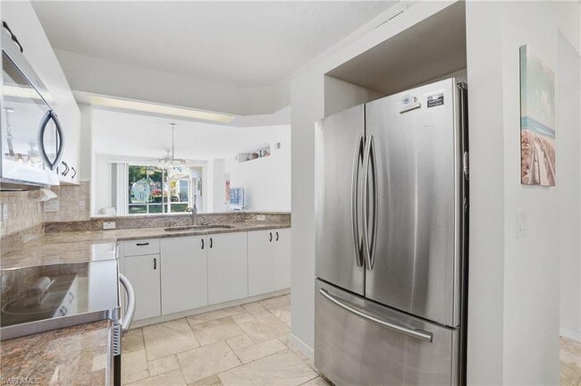 Building Photo - 2460 Old Groves Rd