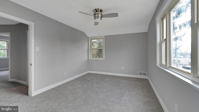 Building Photo - 4011 Mortimer Ave