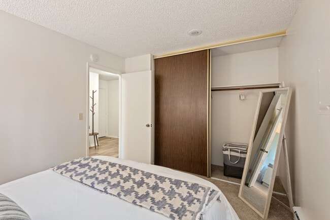 Building Photo - 6630 SW Capitol Hwy