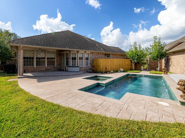 Building Photo - 2435 Thorndon Park Ct