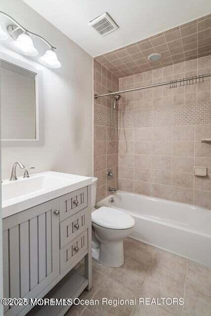 Building Photo - 166 Tulip Ln