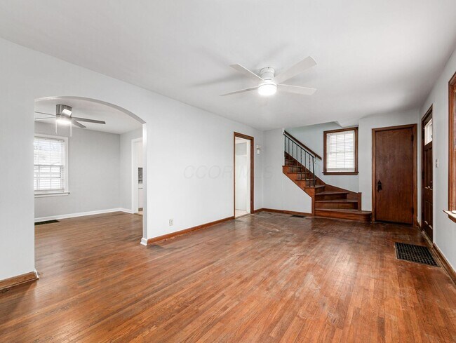 Building Photo - 495 Northview Dr