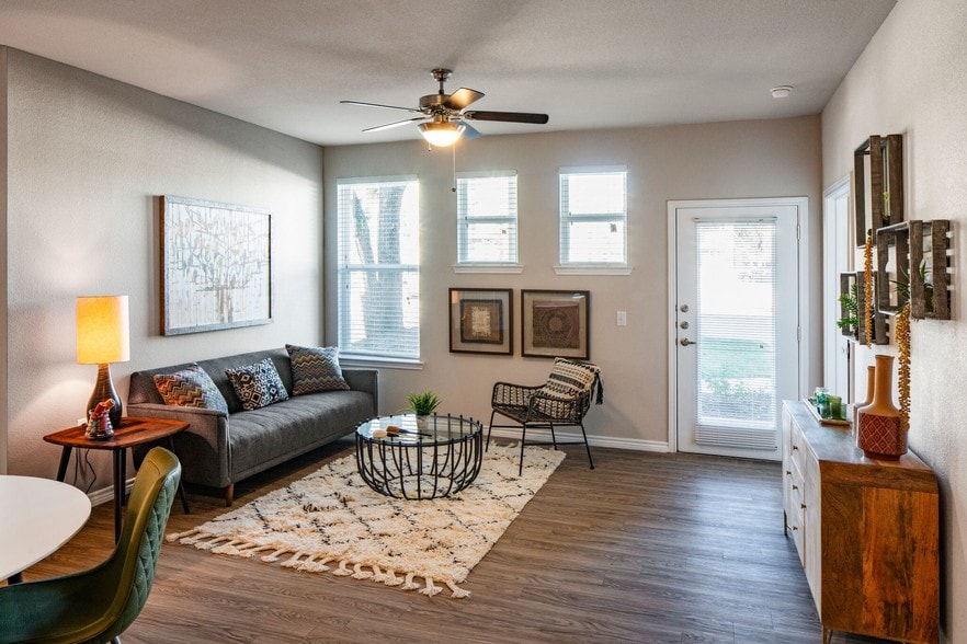 Building Photo - Kaia Pointe