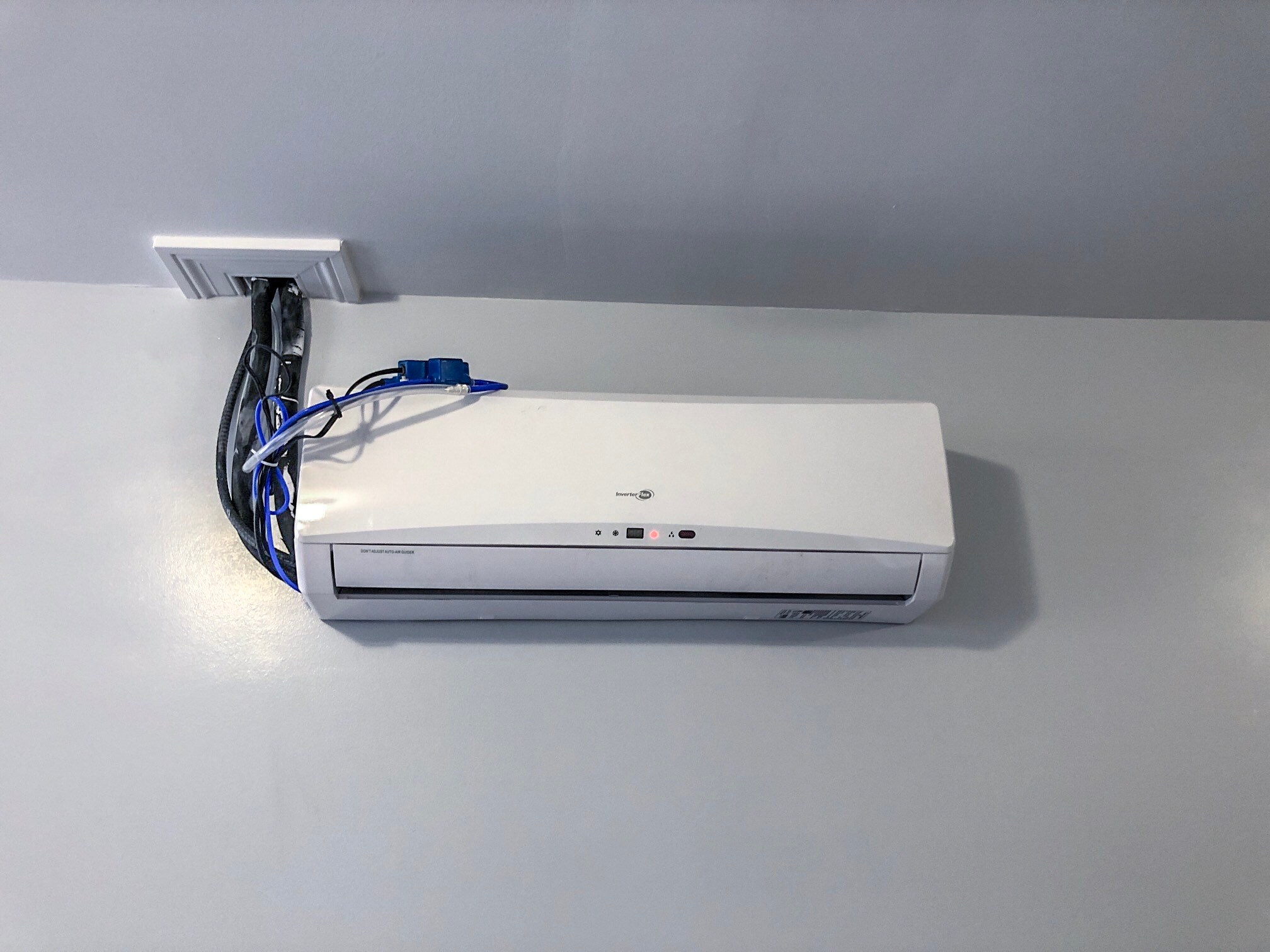 Mini Split w Heat Pump (Heating &amp; Air) - 7 N Miami St