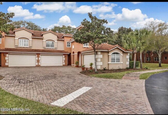 Building Photo - 156 Hidden Palms Ln