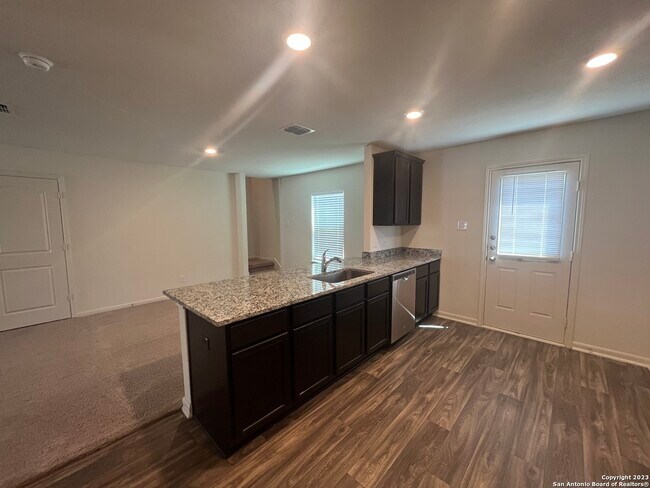 Building Photo - 11026 Chatham Ct
