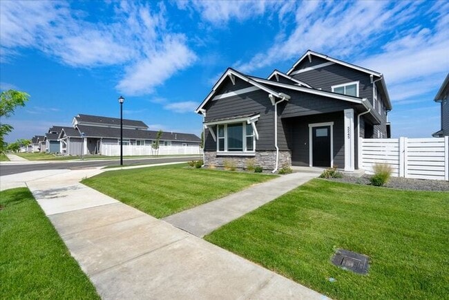 Building Photo - Brand New Family Home with Spacious Layout...