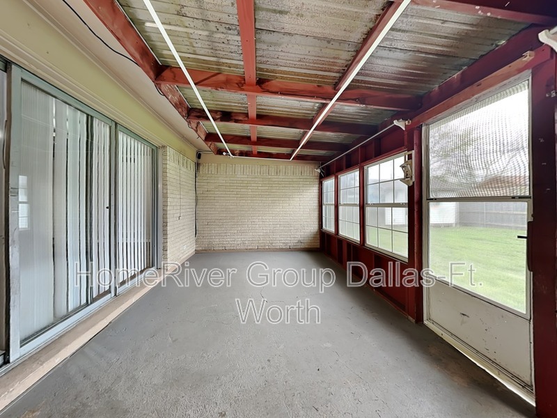 Building Photo - 4628 Danville Dr
