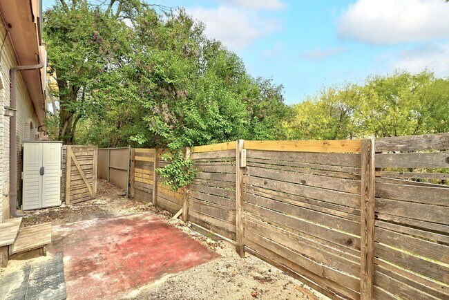 Building Photo - 7801 Shoal Creek Blvd