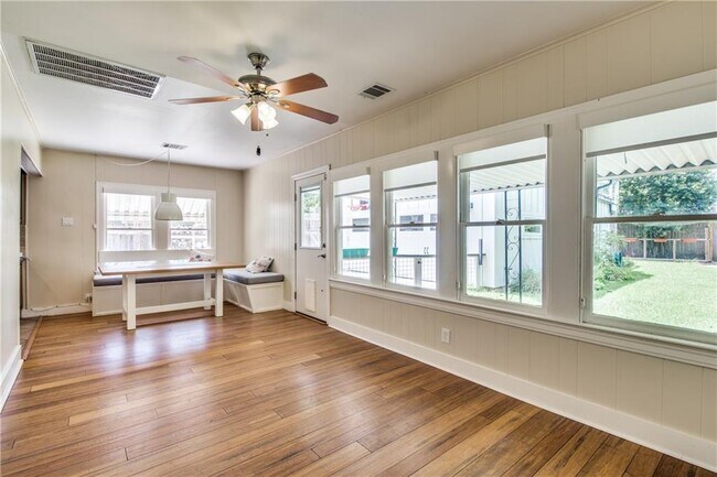 Building Photo - 2206 Iva Ln