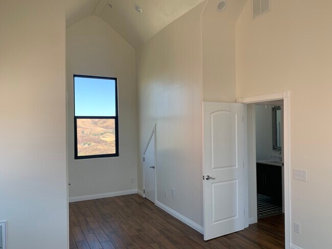 Building Photo - 14425 Hardtree Dr