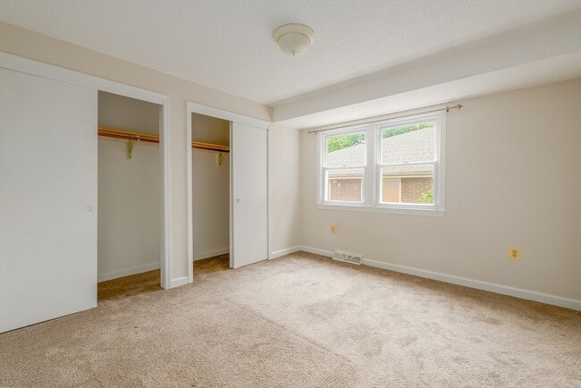 Building Photo - 126 Willard St