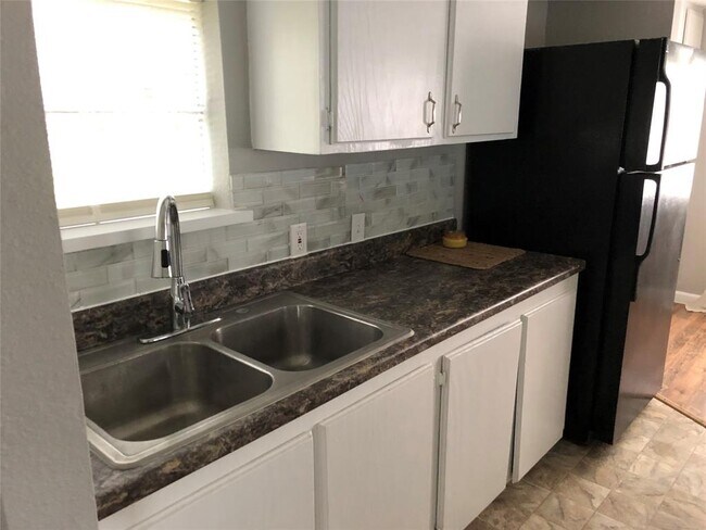 Building Photo - 27327 Peach Creek Dr
