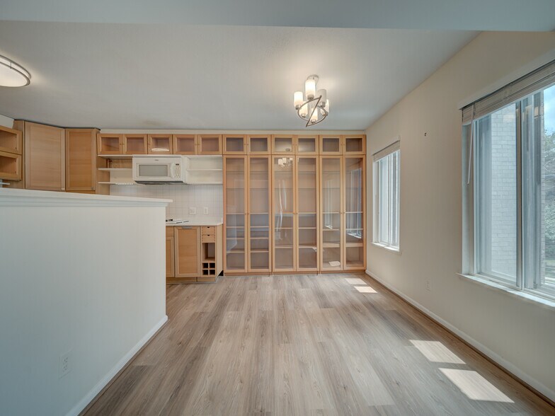 Building Photo - 5017 7th Rd S