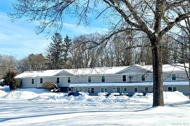 Building Photo - 98 E Market St