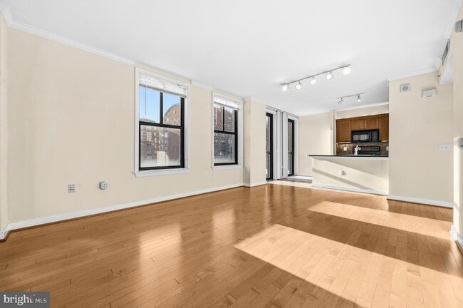Building Photo - 631 D St NW