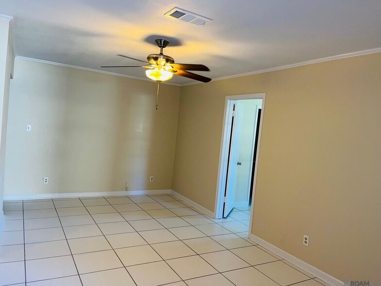 Building Photo - 308 Alexander Dr