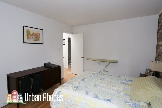 Building Photo - 1255 W Belden Ave