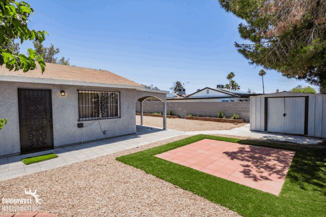 Building Photo - Beautiful 4Bdm 2Ba Single-Story Home Near ...