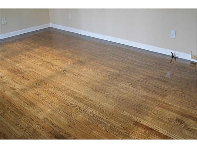 Building Photo - 652 Moselle Dr