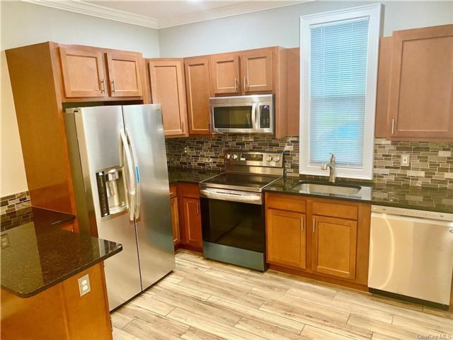 Building Photo - 26 Courtland St