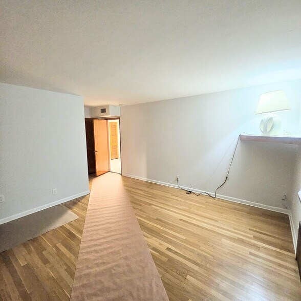 BEDROOM - 109 Rockwell St