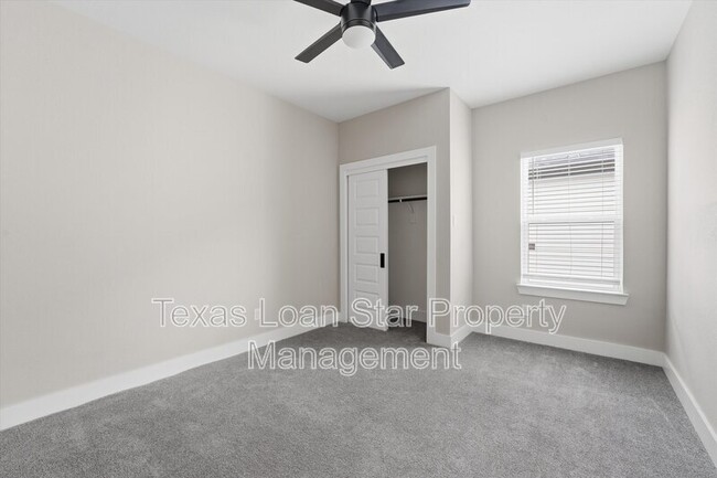 Building Photo - 3107 Grassmere St