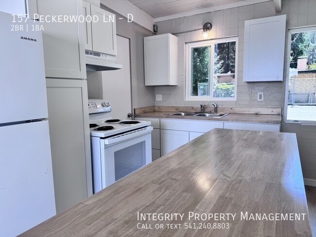 Building Photo - 157 Peckerwood Ln